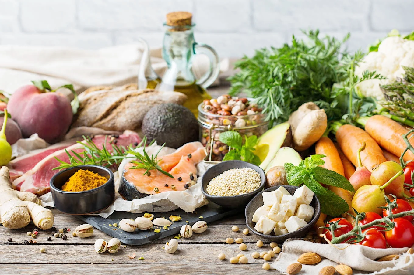 5 Reasons Why the Mediterranean Diet is The Best, and 5 Reasons Why Keto is The Worst